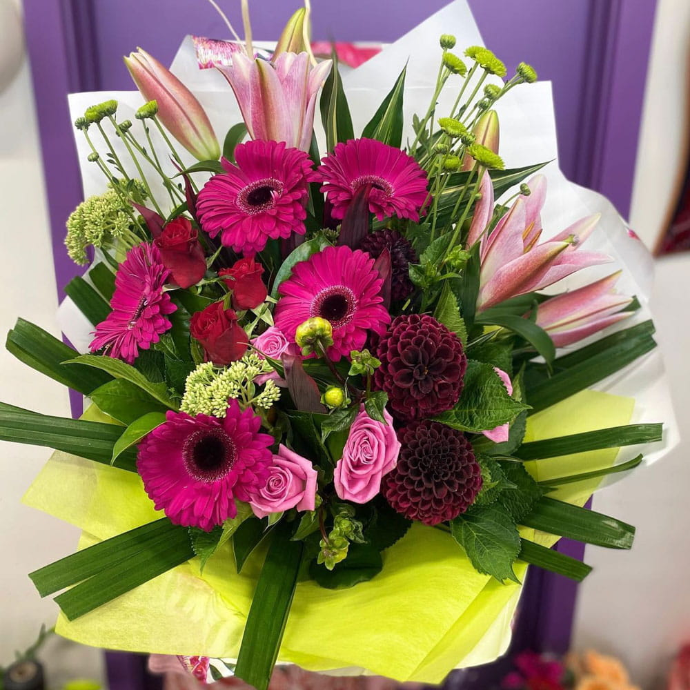 Berry Bright Bouquet Product Image